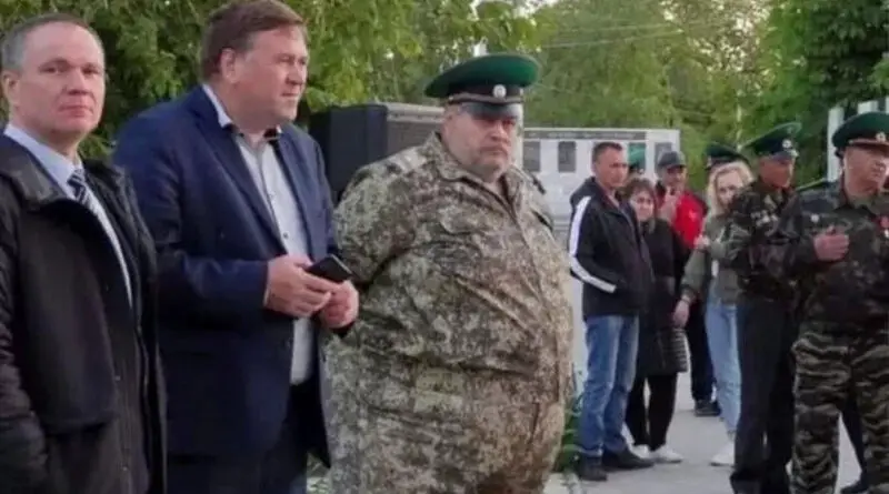 Putin Appoints an Obese Retired General to Command Ukrainian Forces